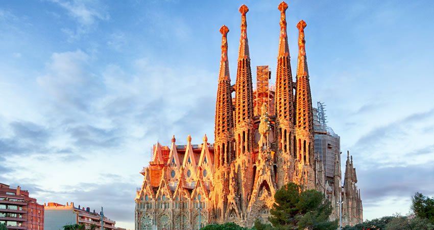Sagrada Familia - GREFIS Travel